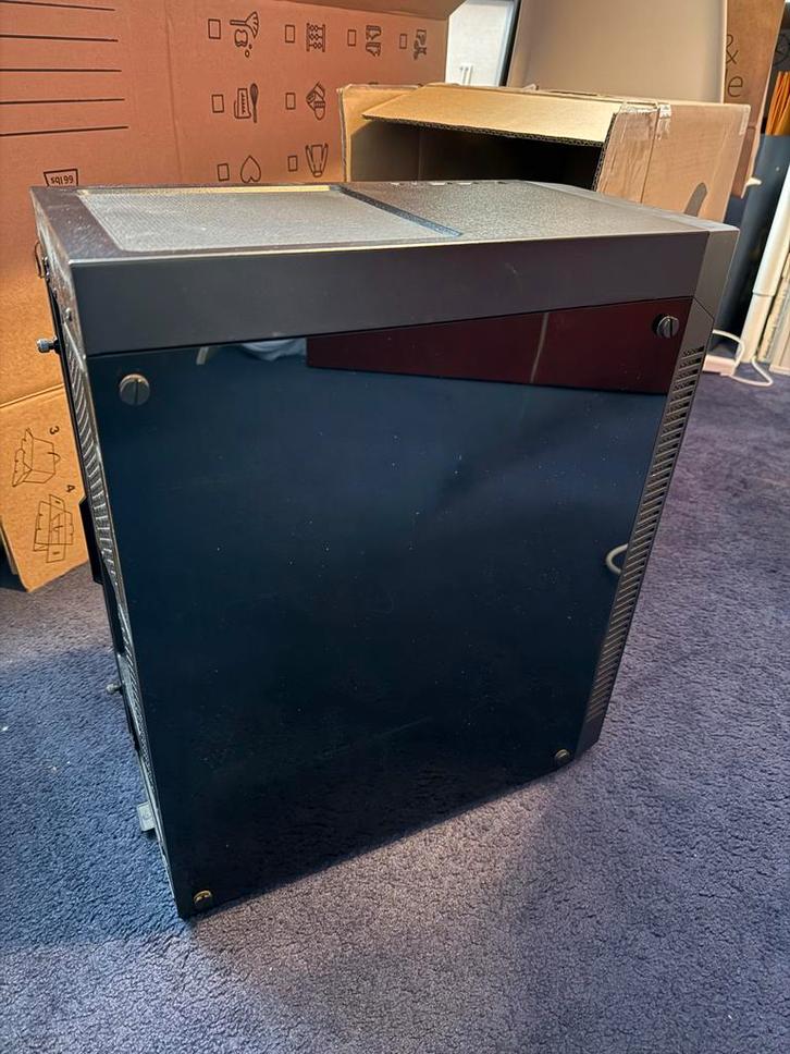 Corsair 110R Mid-Tower Behuizing, Computers en Software, Computerbehuizingen, Gebruikt, Ophalen