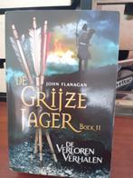 John Flanagan - De verloren verhalen de grijze jager, Boeken, Verzenden, Zo goed als nieuw, John Flanagan