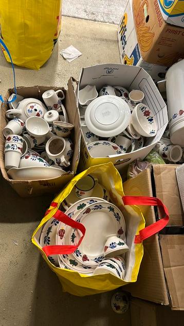 Gratis op te halen , 4 tassen/dozen beschadigd boerenbont beschikbaar voor biedingen
