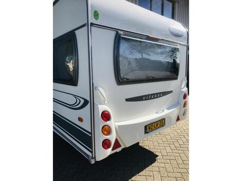 Vitesse 530, lengte enkele bedden, zgan voortent., Caravans en Kamperen, Caravans, Bedrijf, tot en met 4, 1000 - 1250 kg, Rondzit