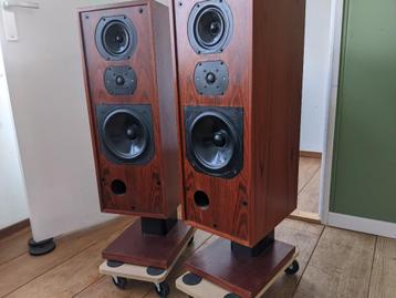 B&W DM2 mk.2 met voeten | Bowers & Wilkins beschikbaar voor biedingen