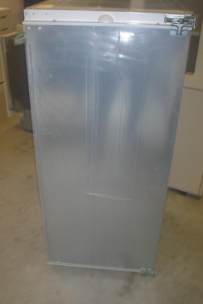 koelkast bosch inbouw deur op deur geheel netjes  75 euro, Huis en Inrichting, Keuken | Keukenelementen, Gebruikt, 100 tot 150 cm