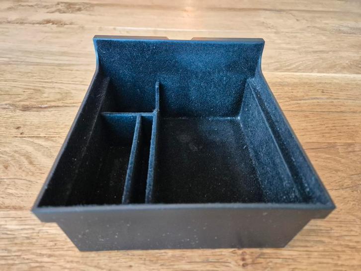 Bakje voor middenconsole van een Tesla model 3, Auto diversen, Auto-accessoires, Zo goed als nieuw, Ophalen of Verzenden