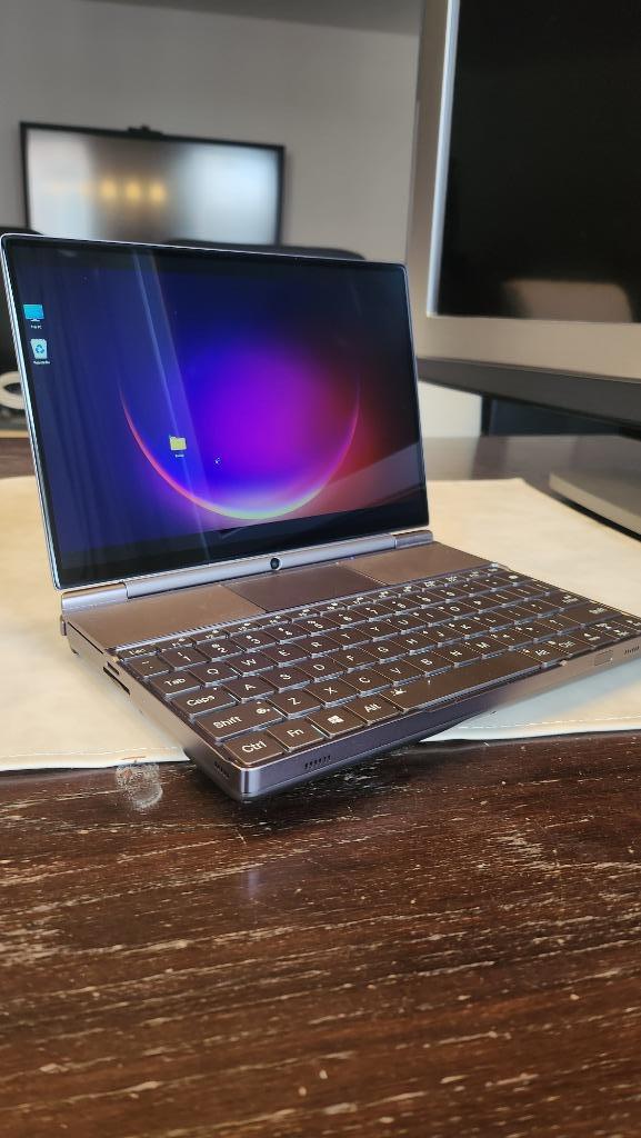 GPD Win Max 2 (2023) + Accessoires, Computers en Software, Windows Laptops, Zo goed als nieuw, 10 inch of minder, SSD, 4 Ghz of meer