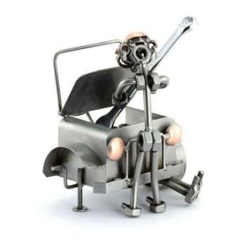 Automonteur beeldje - monteur, auto, garage, reparatie, kado beschikbaar voor biedingen