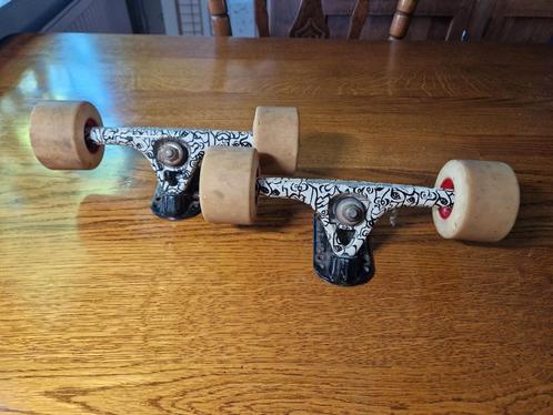 Paris longboard trucks +70mm venom wielen en nieuwe lagers, Sport en Fitness, Skateboarden, Gebruikt, Skateboard, Longboard, Ophalen of Verzenden