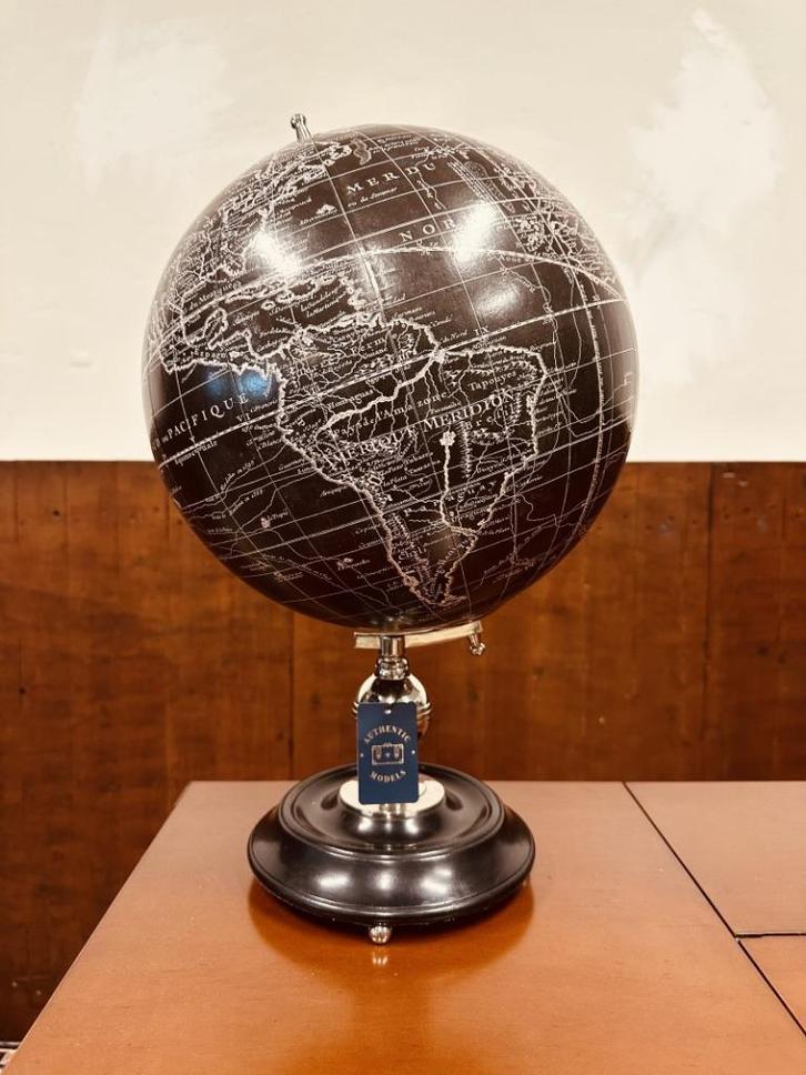 Klassieke Engelse Globe Wereldbol Authentic Models, Antiek en Kunst, Antiek | Kantoor en Zakelijk, Ophalen