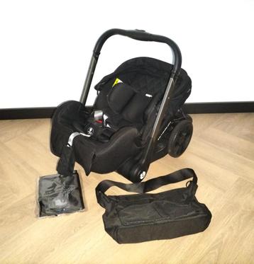 Autostoel + buggy 4 in 1 stroller met 3 standen beschikbaar voor biedingen