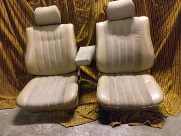 Mercedes W123 beige interieur beschikbaar voor biedingen