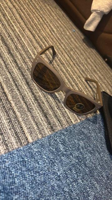 Ray ban zonnebril beschikbaar voor biedingen