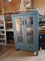 Blauwe Vitrinekast met Glazen Deuren, Ophalen, Gebruikt, Glas, Vintage