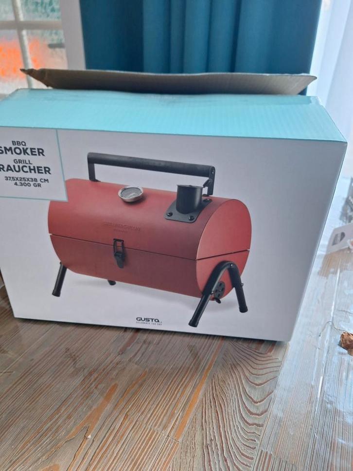 BBQ / Smoker Gusta, Tuin en Terras, Houtskoolbarbecues, Nieuw, Ophalen of Verzenden