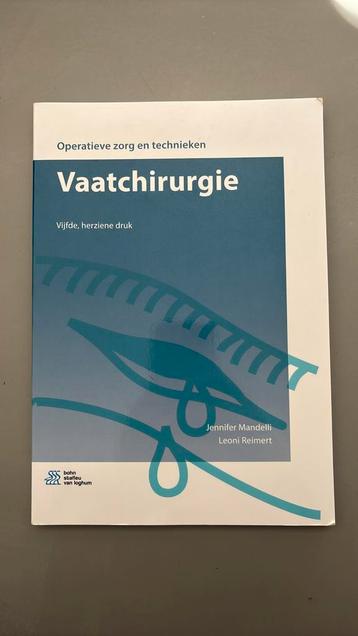 Jennifer Mandelli - Vaatchirurgie beschikbaar voor biedingen