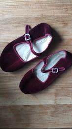 Dames Schoen, Ophalen of Verzenden, Zo goed als nieuw, Rood, Sneakers of Gympen