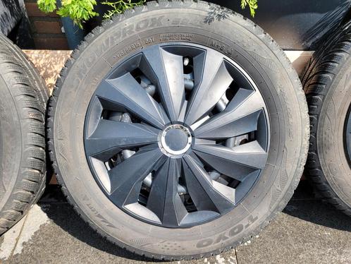 Complete set winterbanden Toyo Snowprox 175/65R-15, Auto-onderdelen, Banden en Velgen, Winterbanden, 15 inch, 175 mm, Gebruikt