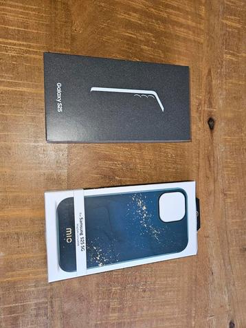 Samsung Galaxy S25 128GB + Screenprotector & Mio Hoesje beschikbaar voor biedingen