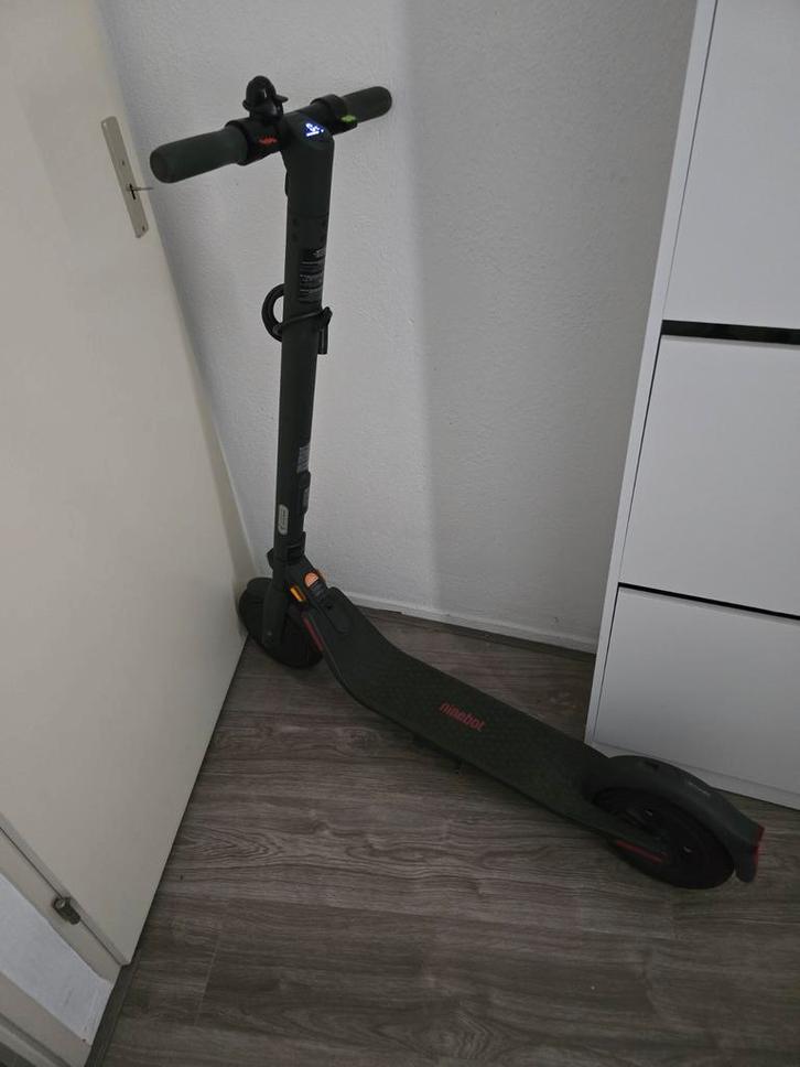 Ninebot 25E25 Elektrische Step, Fietsen en Brommers, Steps, Zo goed als nieuw, Elektrische step (E-scooter), Ophalen of Verzenden