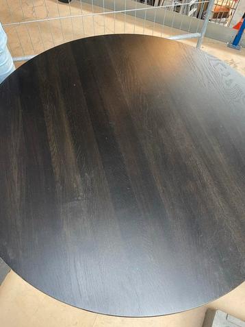 Leolux Columna Eettafel - Massief Eiken Night beschikbaar voor biedingen