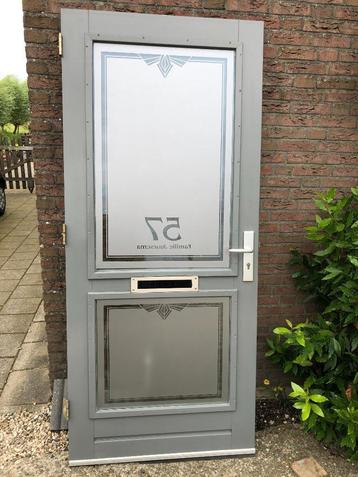 |hardhouten voordeur| buitendeur| dubbelglas | 213,5x93| beschikbaar voor biedingen