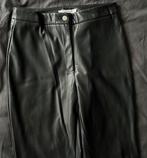 NA-KD, super mooie (nep) leren broek mt 40 helemaal nieuw., Kleding | Dames, Maat 38/40 (M), NA-KD, Zwart, Nieuw