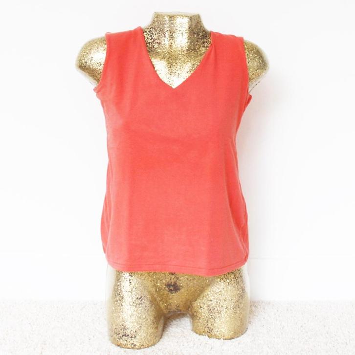 Essentials Topje4 (M) - 18 € 15,-, Kleding | Dames, Tops, Zo goed als nieuw, Maat 38/40 (M), Overige kleuren, Zonder mouw, Ophalen of Verzenden