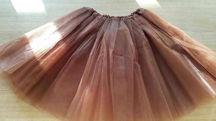 Nieuwe bruine petticoat/ tutu/ tule/ onderrok, maat 34 tm 44, Kleding | Dames, Rokken, Nieuw, Bruin, Boven de knie, Ophalen of Verzenden