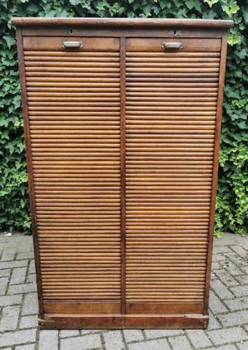 Antieke eiken dubbele Roldeurkast / Rolluikkast / Archiefkas beschikbaar voor biedingen
