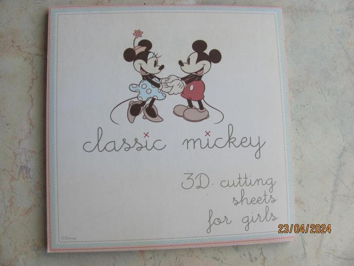 NIEUWSTAAT Classic Mickey MOUSE 3D Cutting sheets PAPER PACK, Verzamelen, Disney, Zo goed als nieuw, Papier, Kaart of Schrift