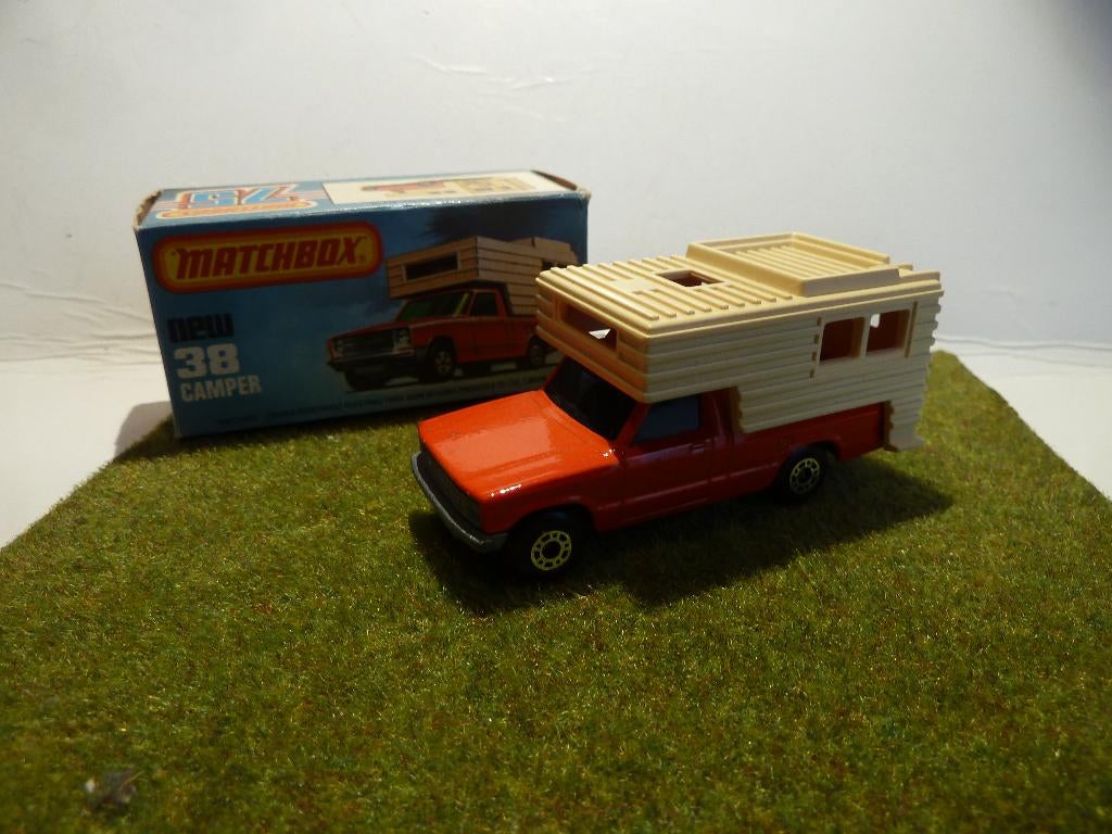 MATCHBOX  nr.38  CAMPER    en>>>>>  MINT / BOXED, Hobby en Vrije tijd, Modelauto's | Overige schalen, Ophalen of Verzenden, Nieuw