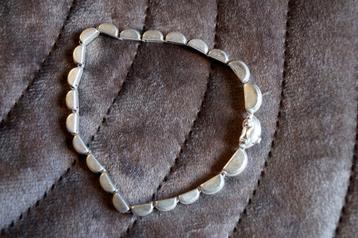 Buddha to Buddha armband Refined Batul beschikbaar voor biedingen