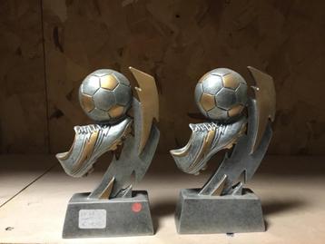 Voetbal Trofee 2 stuks beschikbaar voor biedingen