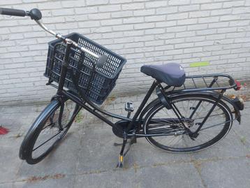 Dames fiets beschikbaar voor biedingen