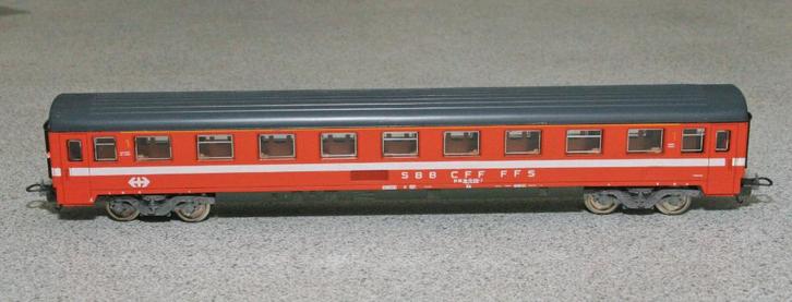 Lima passagiers wagon SBB CFF FFS uit jaren 70., Hobby en Vrije tijd, Modeltreinen | H0, Zo goed als nieuw, Wagon, Lima, Ophalen of Verzenden