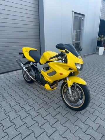 Honda vtr 1000 beschikbaar voor biedingen