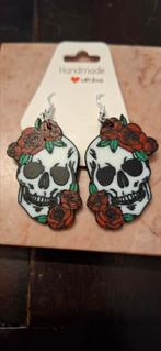 Skelet, skull, rose, roos, oorbellen nieuw, Ophalen of Verzenden, Nieuw, Roze, Overige materialen