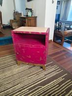 Vintage Nachtkastje met Marmer Blad - Bordaux Rood, Huis en Inrichting, Slaapkamer | Nachtkastjes, Gebruikt, Minder dan 45 cm