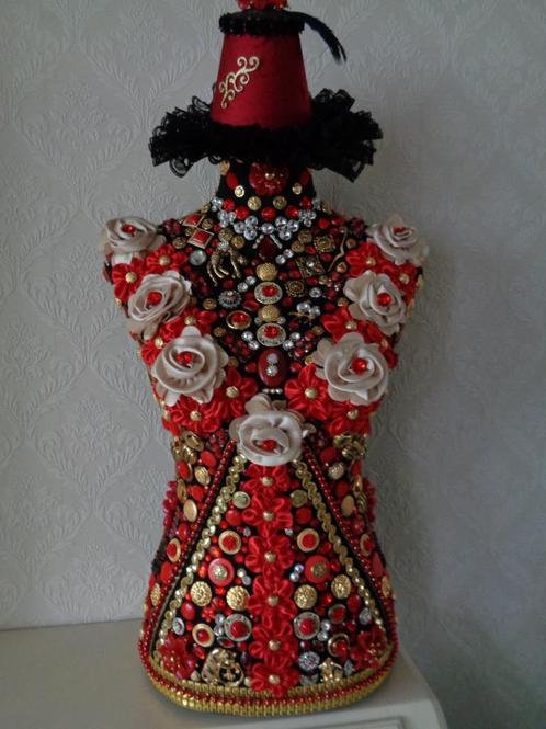 Torso Vrouw Rood Zwart Goud Nr UVK 7, Antiek en Kunst, Kunst | Beelden en Houtsnijwerken, Ophalen