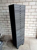 Zwarte lade kast,  behandeld met krijtverf., Ophalen, Gebruikt, 5 laden of meer, 100 tot 150 cm