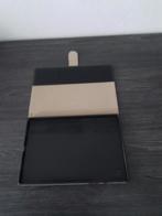 NIEUW!! ZWARTE LEREN BESCHERMHOES/COVER GALAXY TAB A8., 10 inch, Nieuw, Bescherming voor- en achterkant, Ophalen of Verzenden