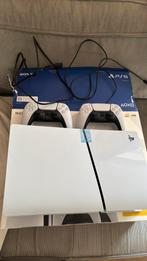 Playstation 5 slim disc versie + 2 controllers 1TB, Spelcomputers en Games, Spelcomputers | Sony PlayStation 5, Ophalen, Zo goed als nieuw