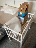 Ledikant met matras, Ophalen, Zo goed als nieuw, Ledikant