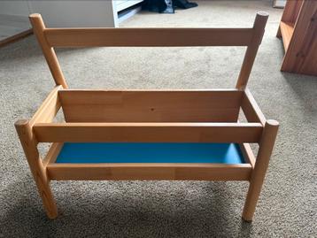 Ikea flisat boekenrekje beschikbaar voor biedingen