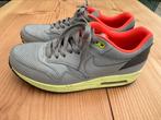 NIKE AIR MAX 1 FB WOLF GREY - Maat 43 / 9.5, Kleding | Heren, Schoenen, Ophalen of Verzenden, Zo goed als nieuw, Sneakers of Gympen