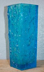 Blauw frosted glazen vaas, Blauw, Ophalen of Verzenden, Minder dan 50 cm, Glas