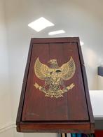 Opbergkastje met Garuda Indonesie handgemaakt, Huis en Inrichting, Ophalen of Verzenden, Zo goed als nieuw