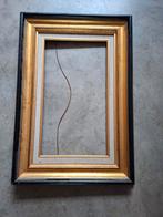 Oude houten fotolijst met gouden details, Gebruikt, 50 tot 75 cm, Ophalen of Verzenden, 50 tot 75 cm