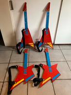 6 rock gitaren - Carnaval Decoratie, Hobby en Vrije tijd, Feestartikelen, Ophalen, Zo goed als nieuw, Kostuum, Carnaval