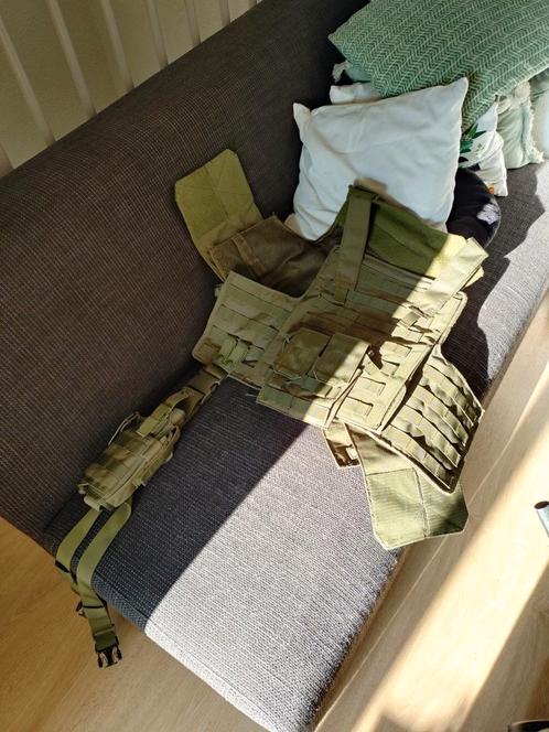 Plate Carrier Vest met Holster en Pouches, Hobby en Vrije tijd, Kostuums, Theaterbenodigdheden en LARP, Zo goed als nieuw, Ophalen of Verzenden
