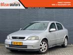 Opel Astra 1.6 8V Njoy 5D 2004 Grijs Cruise airco Trekhaak, 47 €/maand, Origineel Nederlands, Te koop, Zilver of Grijs
