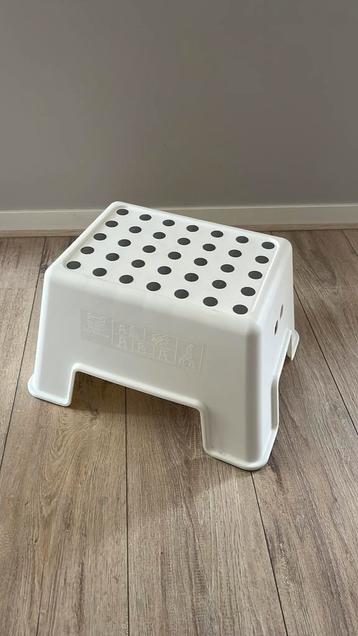 Ikea opstapkrukje beschikbaar voor biedingen
